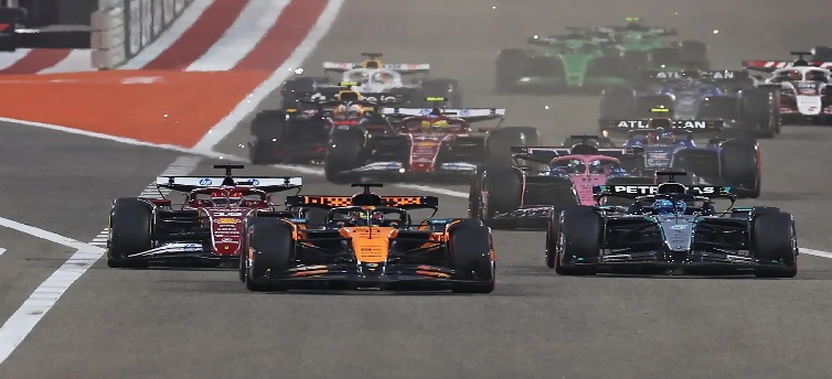 فورمولا1: بياستري يفوز بجائزة سباق البحرين