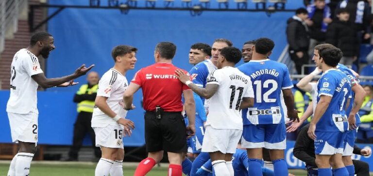 ريال مدريد ينجو من فخ ألافيس رغم النقص العددي