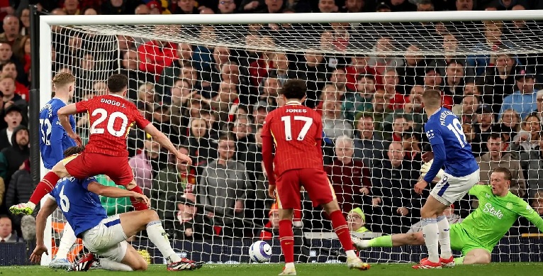 ليفربول يحسم ديربي الميرسيسايد بهدف غوتا ويقترب من لقب البريميرليغ