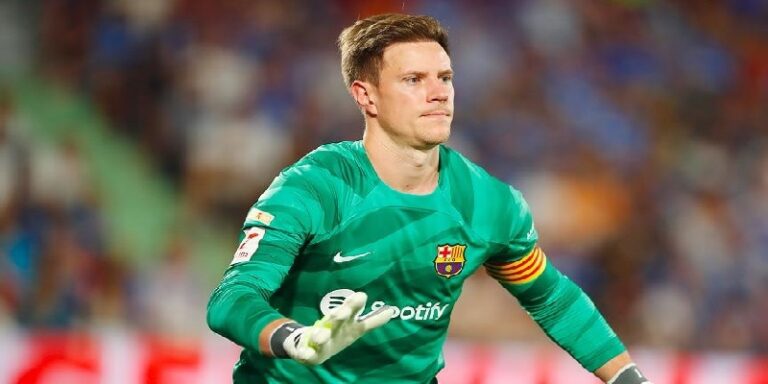 فليك يصدم شتيغن بقرار حاسم