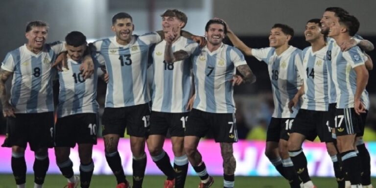 تصنيف الفيفا للمنتخبات: الأرجنتين تحافظ على الصدارة والمغرب الأولى عربياً