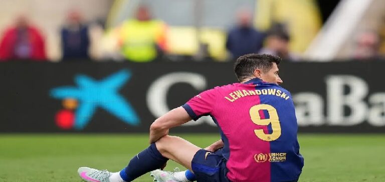 ضربة كبيرة لبرشلونة.. ليفاندوفسكي مهدد بالغياب عن كلاسيكو الكأس وذهاب نصف نهائي دوري الأبطال