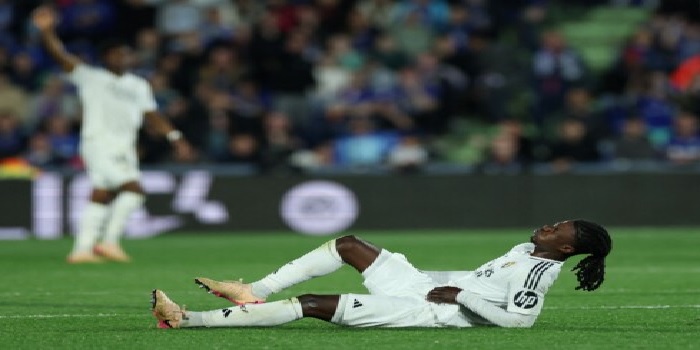 كامافينغا يبتعد عن الملاعب بسبب الإصابة