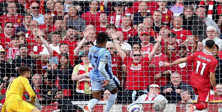 رسمياً.. ليفربول يُتوج بلقب “البريميرليغ” للمرة العشرين في تاريخه