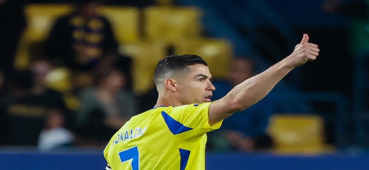 وفاة مكتشف رونالدو والأخير يُعبر عن حزنه