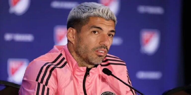 سواريز يكشف كواليس رحيله عن برشلونة: كنت قادراً على العطاء مع الفريق الكتالوني