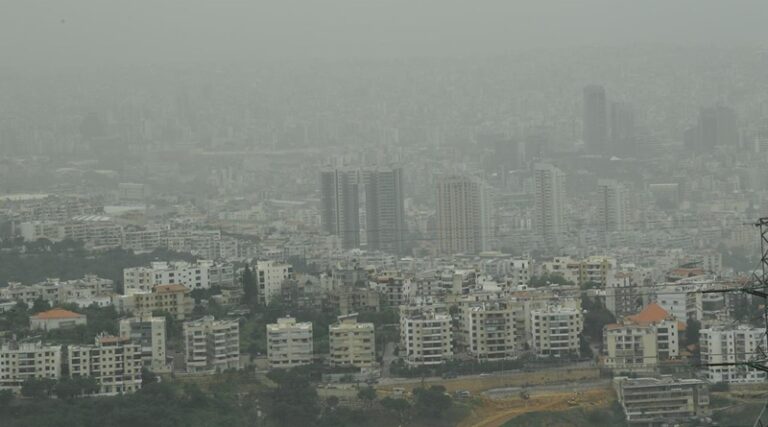 العاصفة الخماسينية تخلف أضراراً جسيمة في مناطق لبنانية عدة (فيديو وصور)