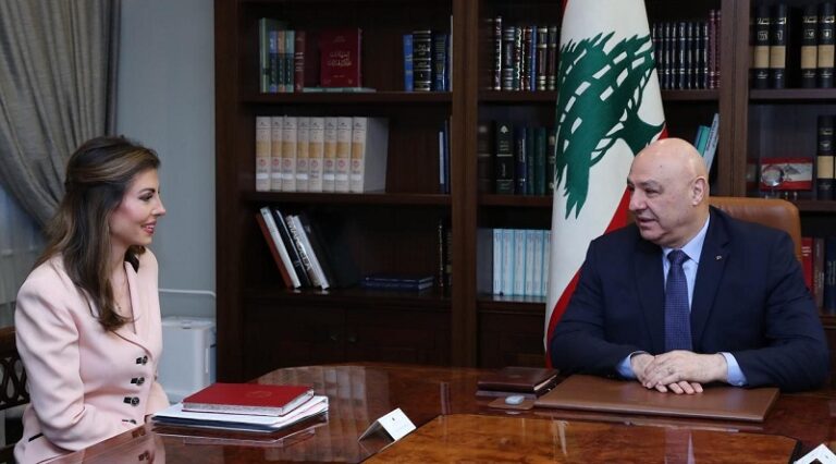 أورتاغوس تغادر بعبدا بدون الإدلاء بتصريح