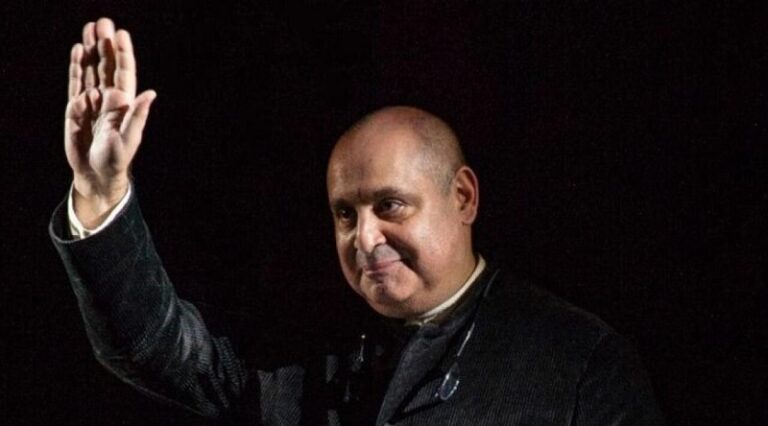 وفاة المخرج المسرحي اللبناني – الفرنسي بيار عودة