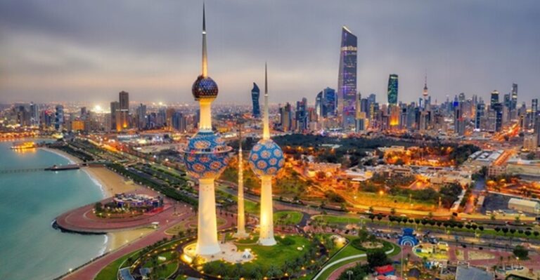 مواصلة عمليات سحب الجنسية في الكويت