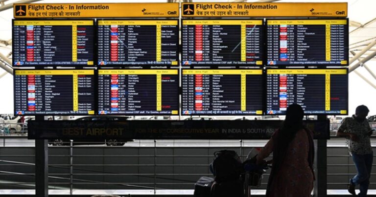 الهند تعيد فتح 32 مطاراً