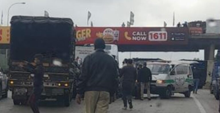 جرحى بحادث سير عند جسر الصرفند