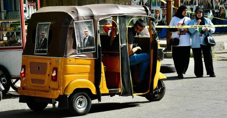 حظر تجول في عدلون