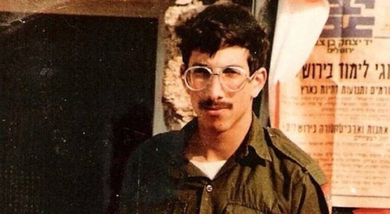 الاحتلال يعلن استعادة رفات عسكري قُتل خلال اجتياح لبنان