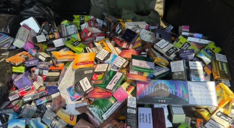 “الريجي” تضبط مصنوعات تبغية مزورة في الحمراء