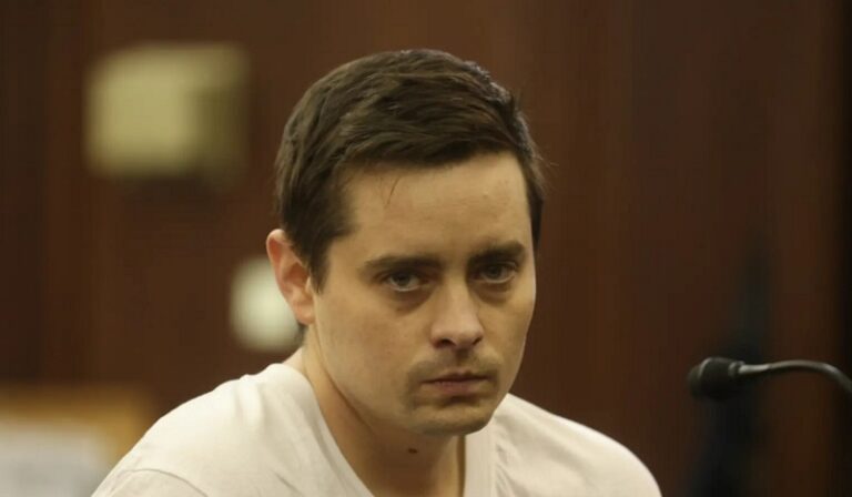 تطور خطير في قضية “تعذيب البيتكوين”.. المحكمة ترفض الإفراج عن دوبلاسي (صور)