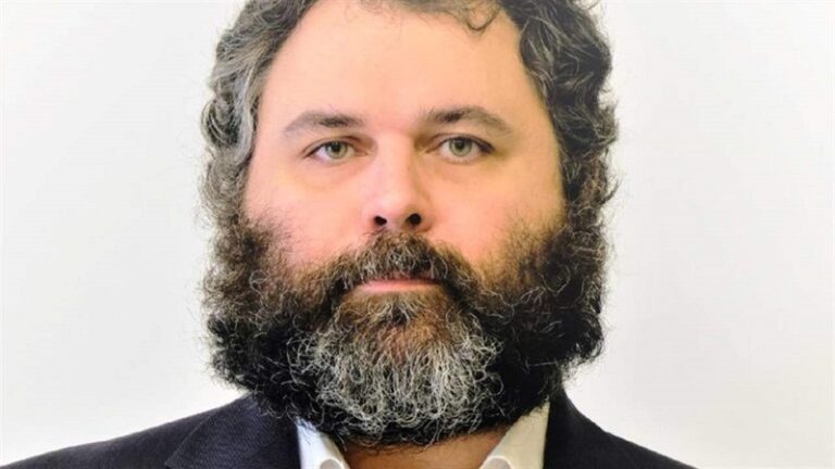 التحقيق مع الصحافي وسام سعادة