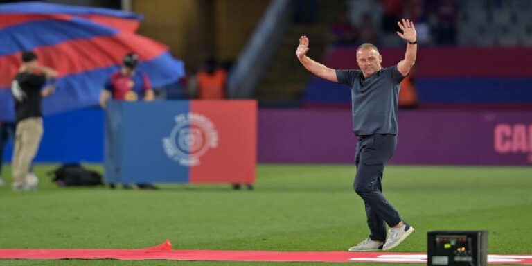 رسمياً.. فليك يمدد عقده مع برشلونة