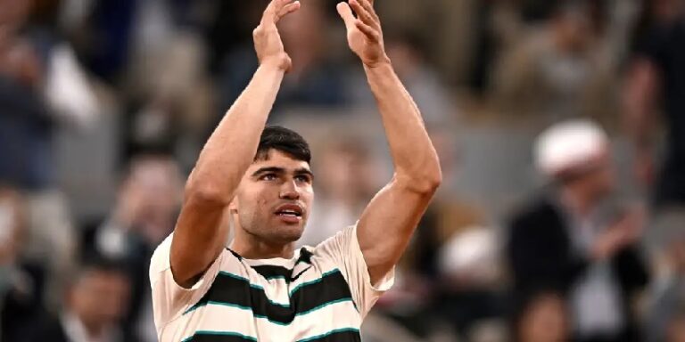 ألكاراز يواصل نجاحه في “رولان غاروس”