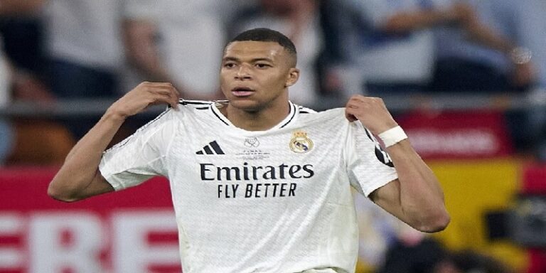 مبابي يفوز بجائزة أفضل لاعب لريال مدريد