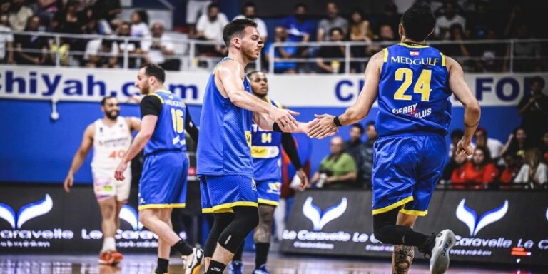 الرياضي يكشر عن أنيابه ويسحق بيروت بدوري السلة اللبناني