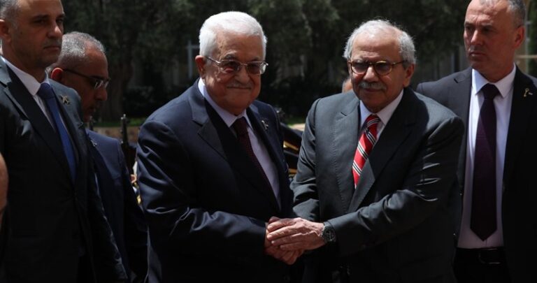 تفاصيل مشروع عباس – سلام لفلسطينيّي لبنان: نزع السلاح وتهجير الآلاف وإزالة المخيمات