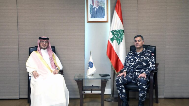 البخاري يزور اللواء عبدالله.. وتداول في سبل تعزيز التعاون