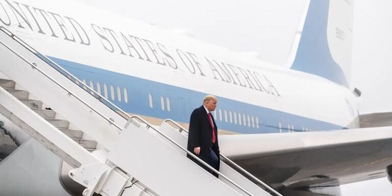 عندما تهبط “Air Force One” على مدارج الخليج!