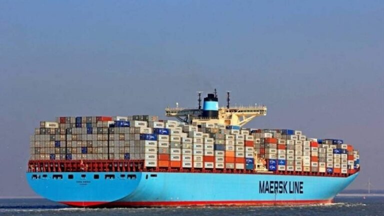 “ميرسك” تواصل الإبحار عبر مضيق هرمز