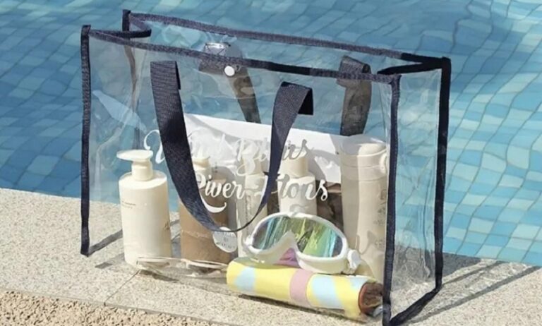 بالصور ـ الشنط الشفافة تعود بأسلوب أنيق في صيف 2025