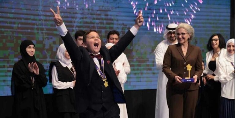 طلّاب لبنان يرفعون تحدّي القراءة!