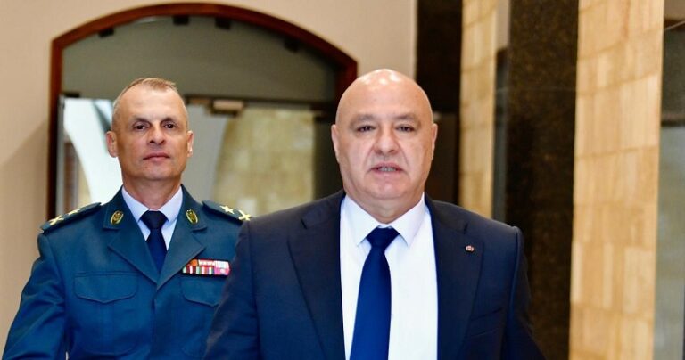 عون: لبنان متمسّك ببقاء “اليونيفيل”