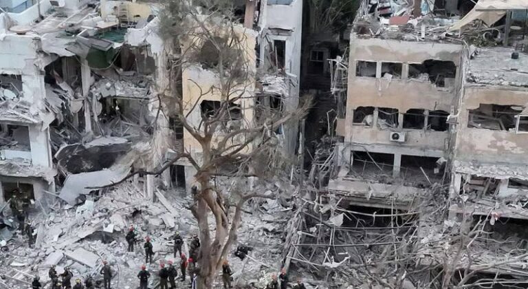 الدفعة الخامسة من الصواريخ إلى الكيان.. وإصابات في مستوطنات عدة (فيديو)