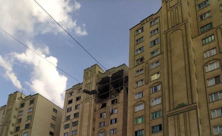 استشهاد 6 علماء نووين بالعدوان على إيران