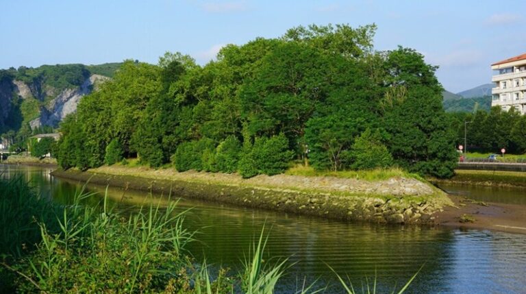 بالصور.. جزيرة تتبدّل كل 6 أشهر!