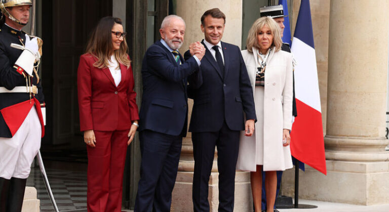 ماكرون يعوّل على الصين والبرازيل لإنهاء نزاع أوكرانيا