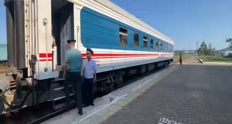 قطار “بيونغ يانغ – موسكو” يستأنف أطول رحلات الركاب في العالم