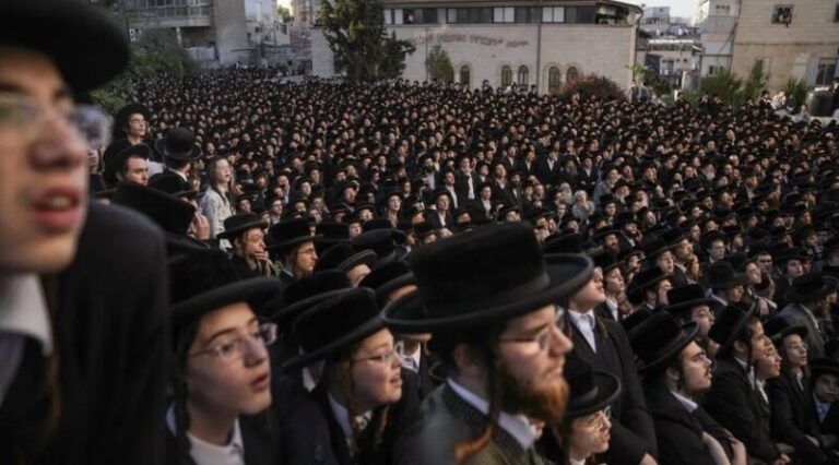 مئات الحريديم يفرون عبر شرم الشيخ