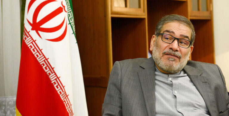 شمخاني لدول الخليج: الجيران ينبغي أن لا يتلاعبوا بالخطوط الحمراء لإيران!