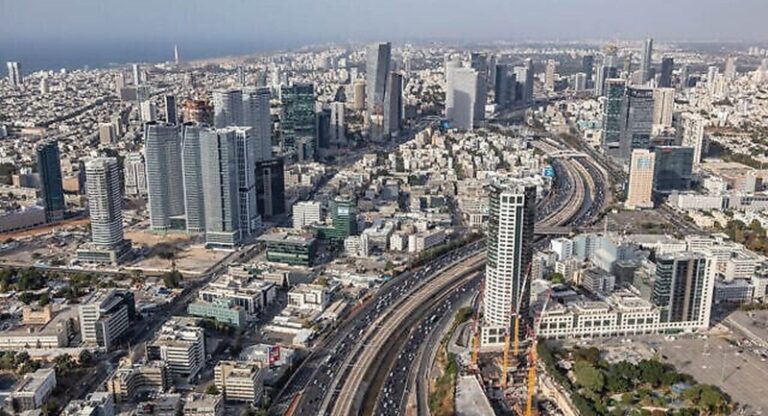 السفارة الأميركية تضع قيوداً على تنقّل موظفي واشنطن في الكيان