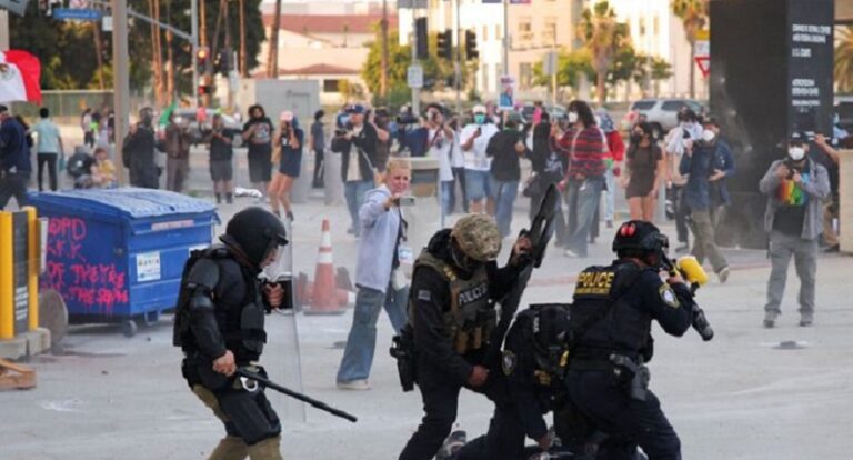 ماذا حصل في لوس انجلوس؟ (فيديو)