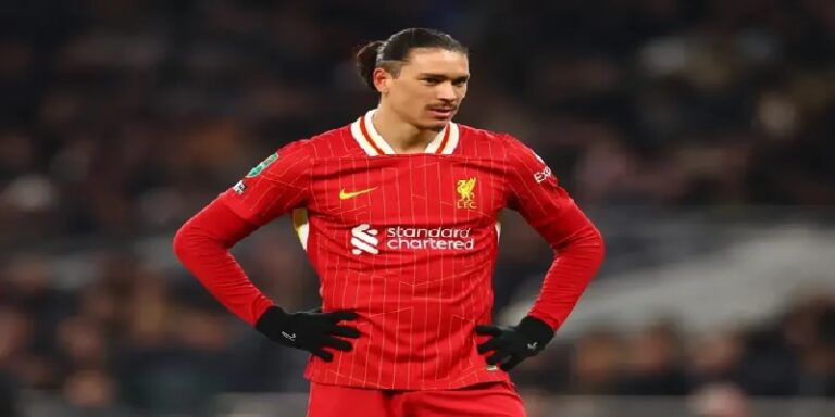 ليفربول يفتح الطريق أمام نونيز للرحيل إلى نابولي