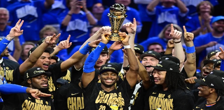 أوكلاهوما يدوّن سجله بأحرف من ذهب ويُحرز لقب دوري السلة الأميركي لأول مرة بتاريخه ( صور )