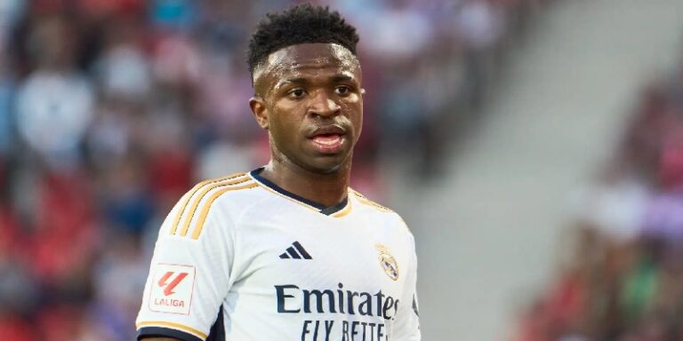 فينيسيوس يقترب من تجديد عقده مع ريال مدريد