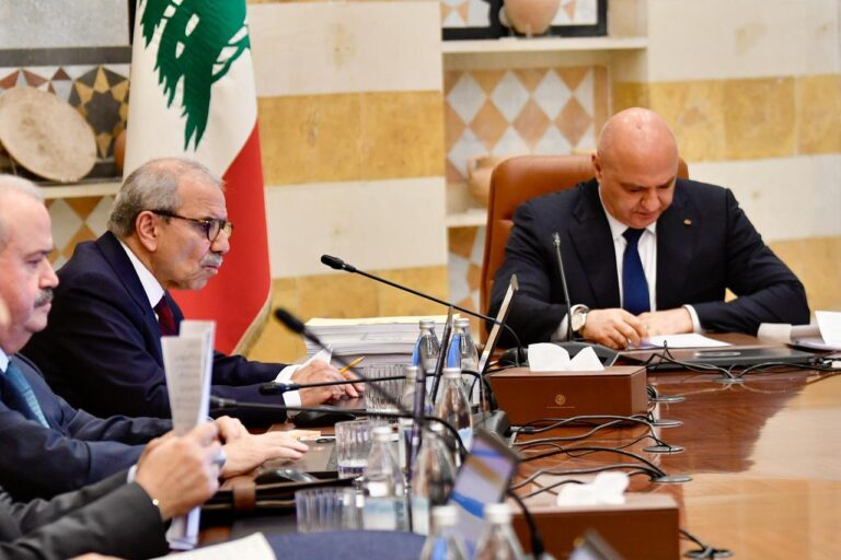 نواف سلام أم جوزاف عون؟