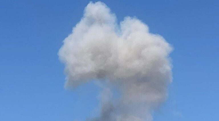 4 صليات صواريخ إيرانية نحو الكيان (فيديو)