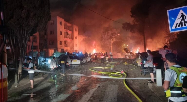 صاروخ إيراني يعطّل مصفاة تكرير البترول في “حيفا”