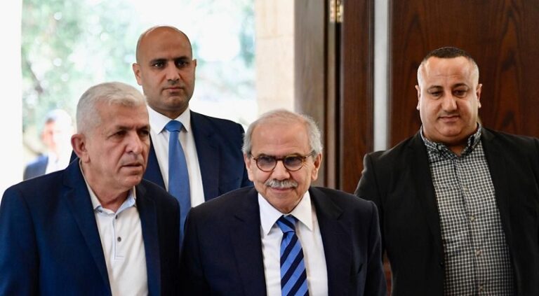 “تفاهم مفتوح” بين الرؤساء الثلاثة.. سلام: الأجواء مقبولة