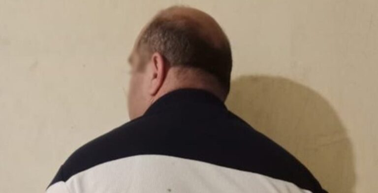 مطلوب بعدّة مذكّرات في قبضة “المعلومات”