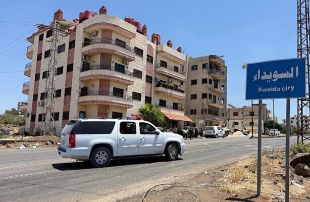 بدء دخول الحافلات إلى السويداء لإخراج العائلات المحتجزة